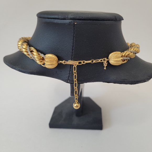 Vintage Trifari twisted gold and silver choker chain necklace - Picture 8 of 10